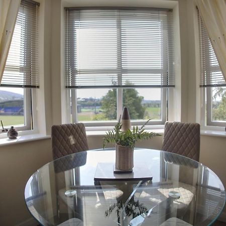 Meggetland Apartment Edinburgh Bagian luar foto